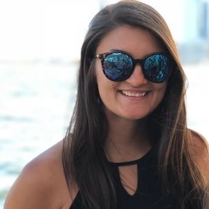 Meet your Posher, Marissa